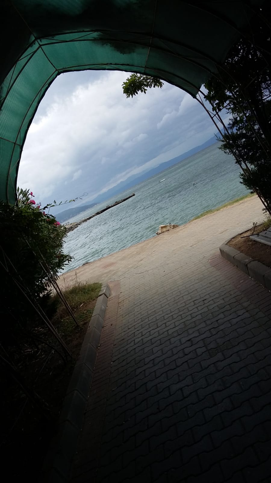 HER SENE ARMUTLU TATİL KÖYÜNDE HEDİYE YAZ TATİLİ 